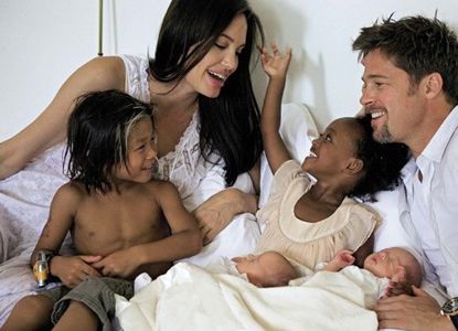Анджелина Джоли отметила День рождения в семейном кругу